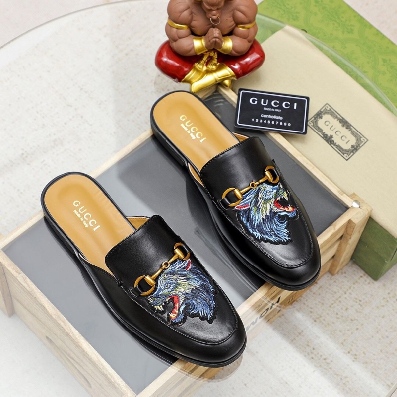 G*u*i slippers